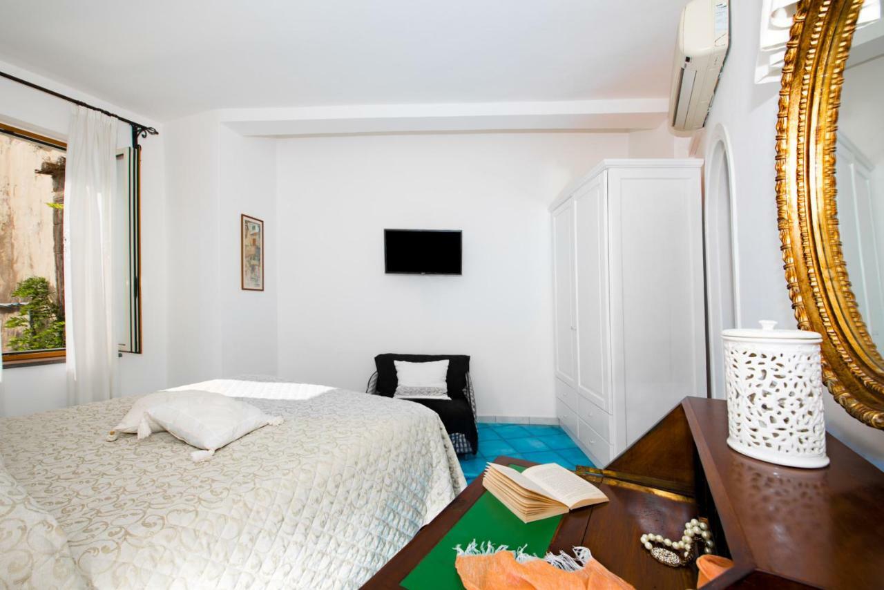 Proprieta Antonio 3 Unita Indipendenti Apartment Positano Bagian luar foto